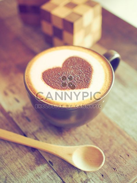 Coffee with chocolate heart - image #197863 gratis