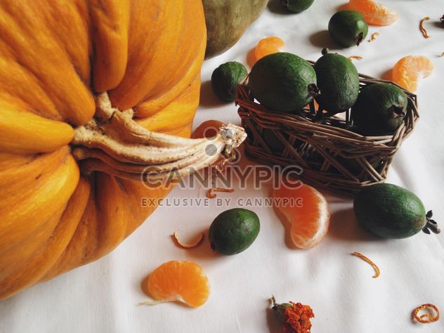 Autumn harvest, Vegetables and fruits - image gratuit #198743 