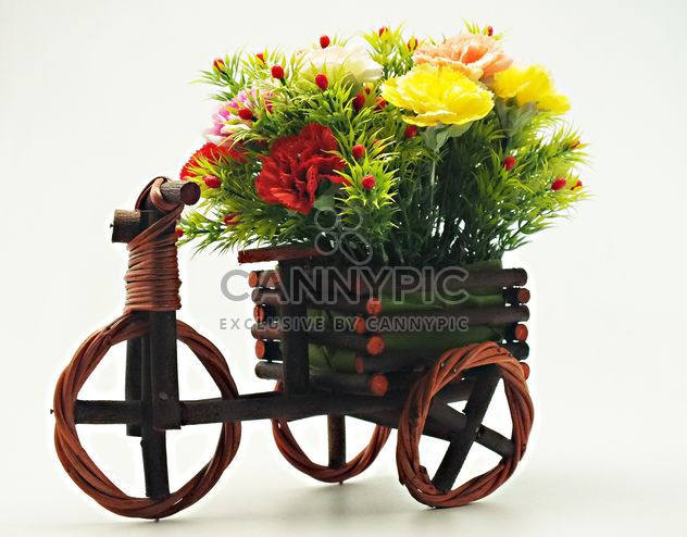 #onbycicle #mylastphoto, Decorative bicycle with flowers - image #205083 gratis