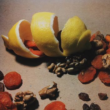Lemon peel with dried apricots - image gratuit #302843 
