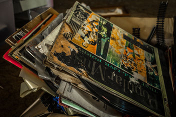 Box of Vinyl Records - бесплатный image #319823