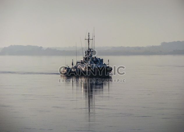 Border patrol boat on the Amur - бесплатный image #326513