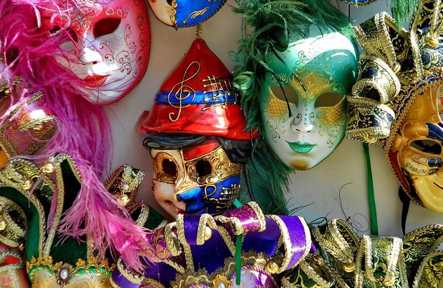 Masks on carnival - бесплатный image #333653