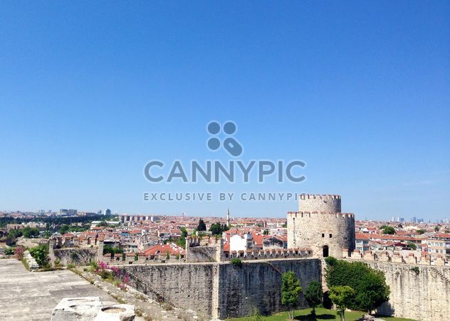Ancient fortress-prison in Istanbul - image gratuit #334183 