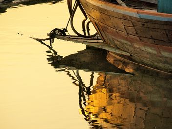 Wooden fishing boat moored - image #344133 gratis
