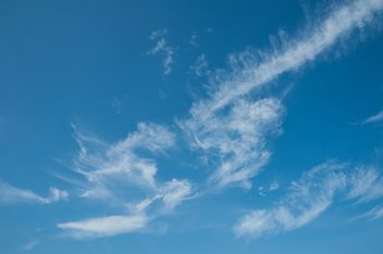 Cloudy blue sky - image gratuit #344143 