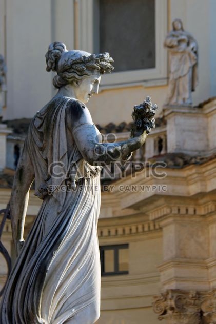 Sculpture Goddess of Abundance in Piazza del Popolo, Rome, Italy - image gratuit #346213 