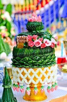 Banana leaf and flowers Thailand art - Kostenloses image #380483