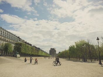 Cycling in Paris - image gratuit #439273 