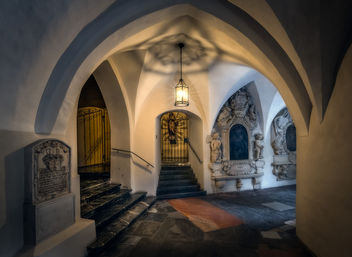 Cloister in the Franciscan Monastery in Graz - image #452123 gratis