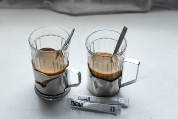 Two glasses of coffee in the train - image gratuit #460003 