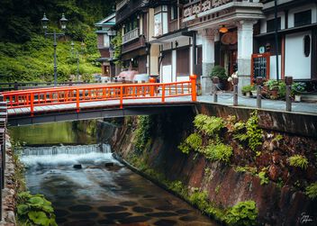 Bridge in Ginzan Onsen - image #501763 gratis