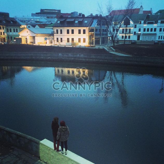 Couple at the pond - бесплатный image #183723