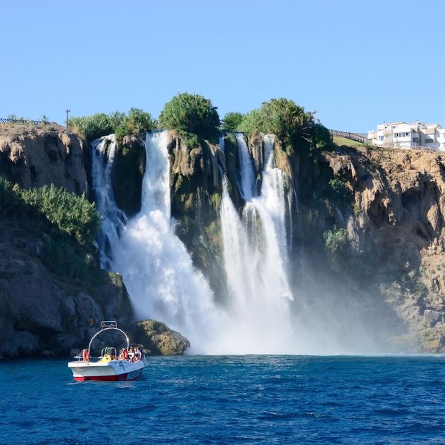 Famous waterfall in Antalya - image gratuit #186283 
