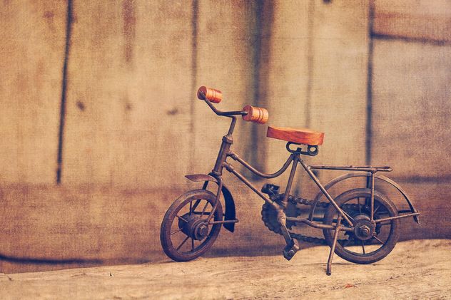 Vintage toy bicycle - image gratuit #186653 