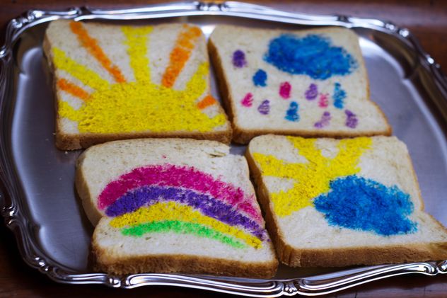 Painted toast bread - image gratuit #187173 