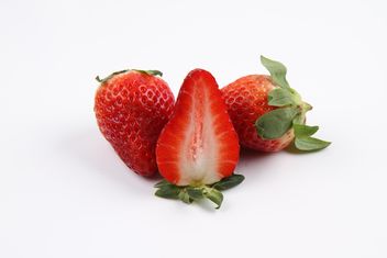 Strawberries isolated - image #187813 gratis