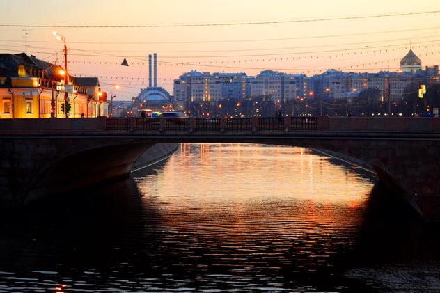 Bridge over river at sunset, Moscow - Kostenloses image #200673