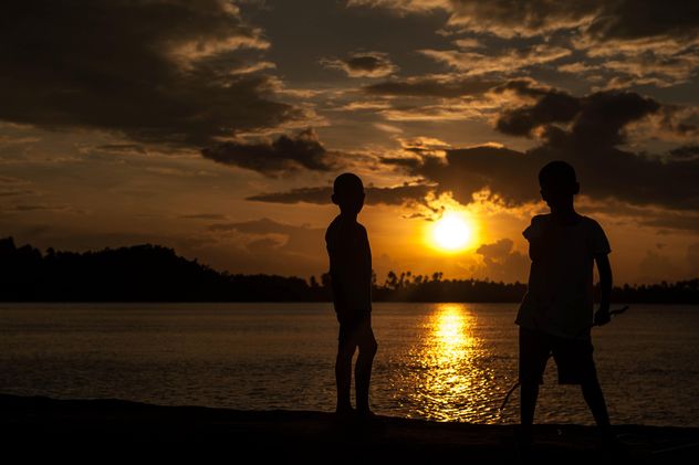 Silhouettes at sunset - Kostenloses image #271923
