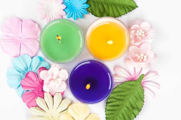 Colored candles and floral decorations - image #272533 gratis