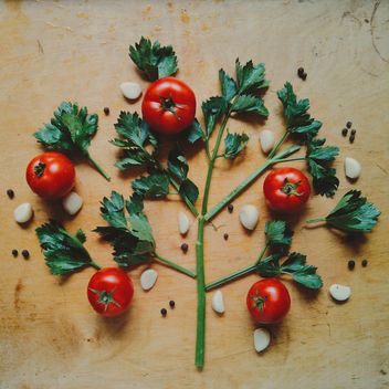 Tomatoes with garlic - image #274853 gratis