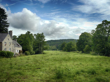 French House In The Hills - Free image #281533