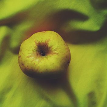 Yellow apple - image #303293 gratis
