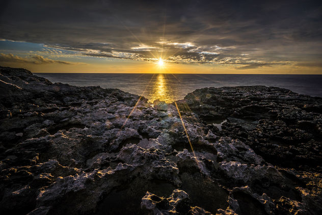 Sunset in Dwejra bay - Gozo, Malta - Seascape, travel photography - бесплатный image #304343