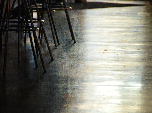 the cold concrete floor - бесплатный image #310733
