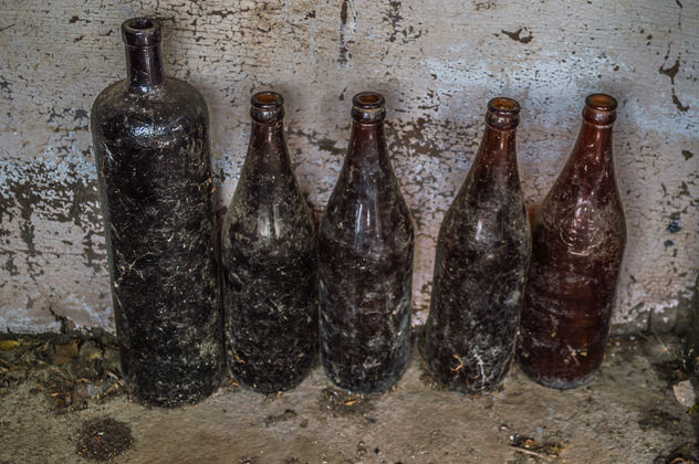 Dirty Bottles - image #319933 gratis
