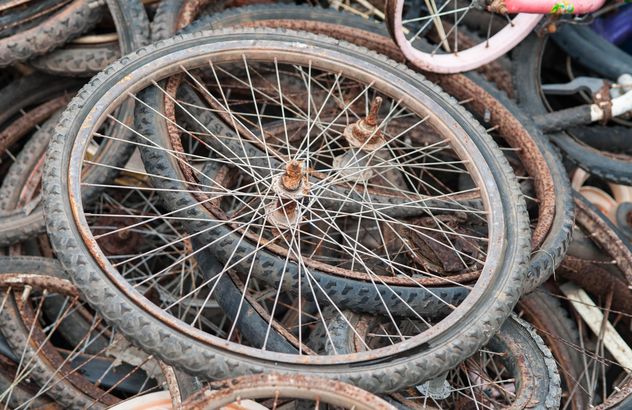 Old bicycle wheels - Free image #330373