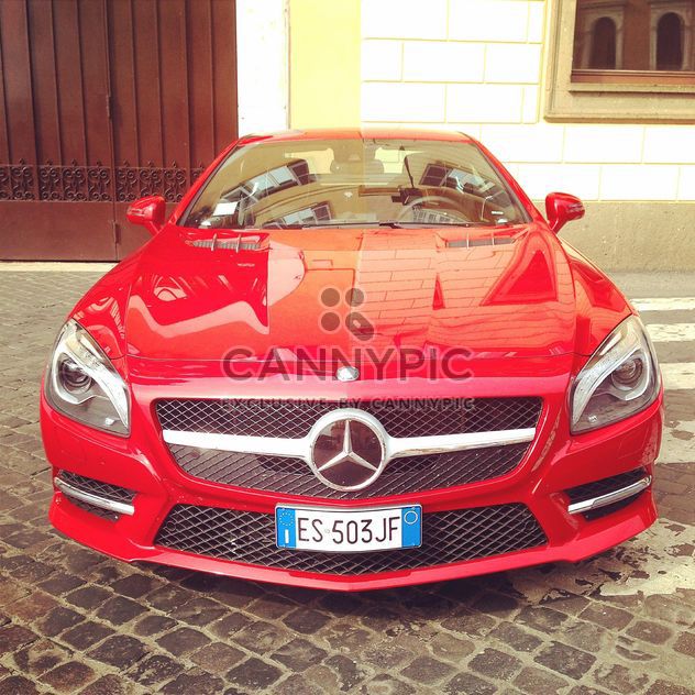 Red Mercedes car - image gratuit #331233 