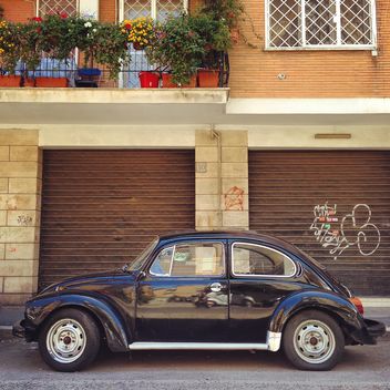 Black Volkswagen beetle - image #331333 gratis