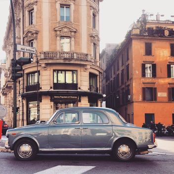 Old gray Lancia car in the street - image #331963 gratis