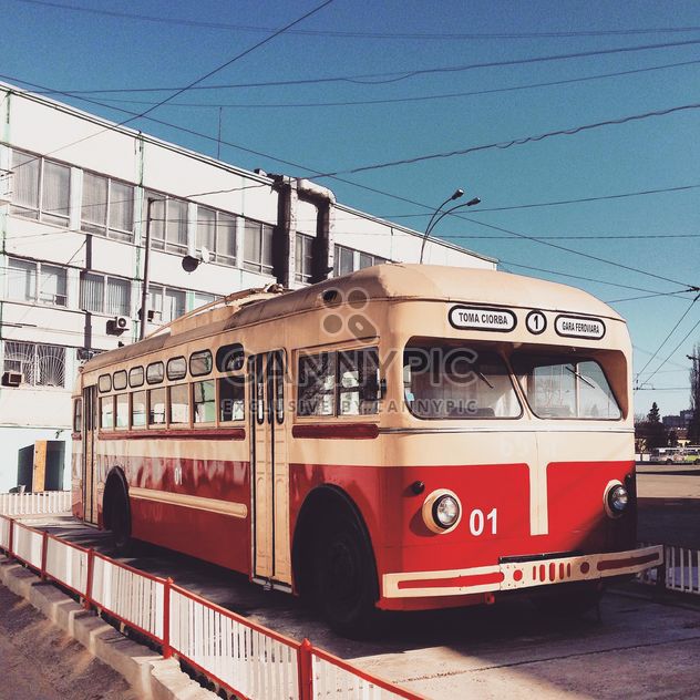 Old red bus - бесплатный image #332133