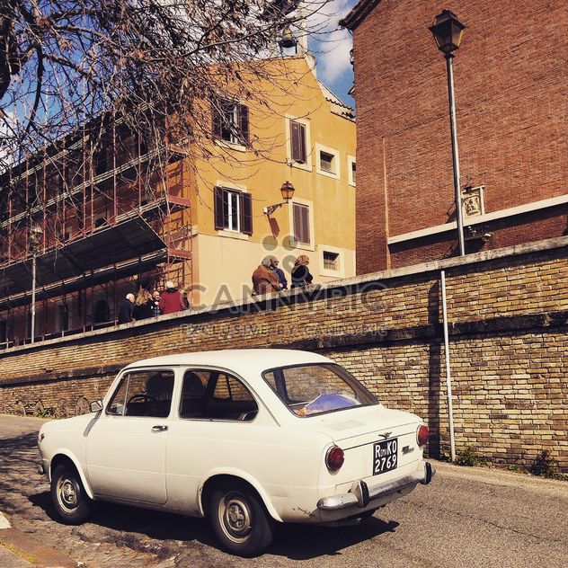 Old Fiat 850 car in street - Kostenloses image #332263