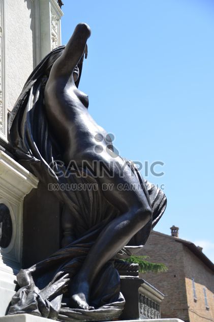 Elements of the Monument of Raffaello Sanzio in Urbino - бесплатный image #334823
