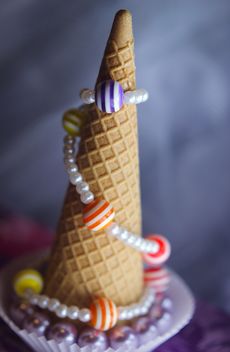Icecream cone with ribbons and stars - Kostenloses image #341493