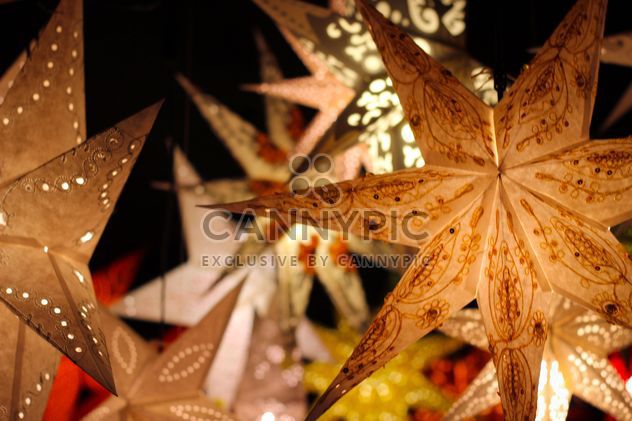 Close up of Christmas illuminated stars - image #341543 gratis