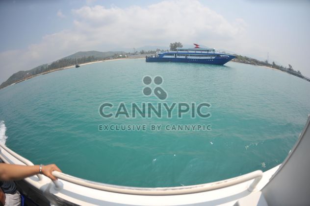 Blue cruise ship on Nangyuan lsland in thailand - Free image #344053