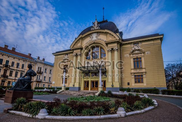 Music and Drama theater in Chernivtsi, Ukrainian - image gratuit #346593 