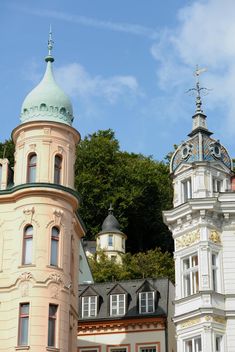 Traditional Czech architecture in Karlovy Vary - бесплатный image #348403