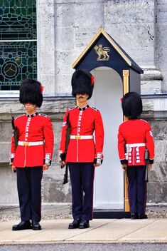 Ottawa Ontario Canada ~ Changing of The Guard ~ Rideau Hall - image #470413 gratis