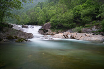 Mountain river scene. Best viewed large. - бесплатный image #471033