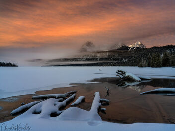 Fogy sunrise at Redfish Lake winter - image #504203 gratis